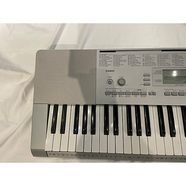 Used Casio LK280 61-Key Arranger Keyboard