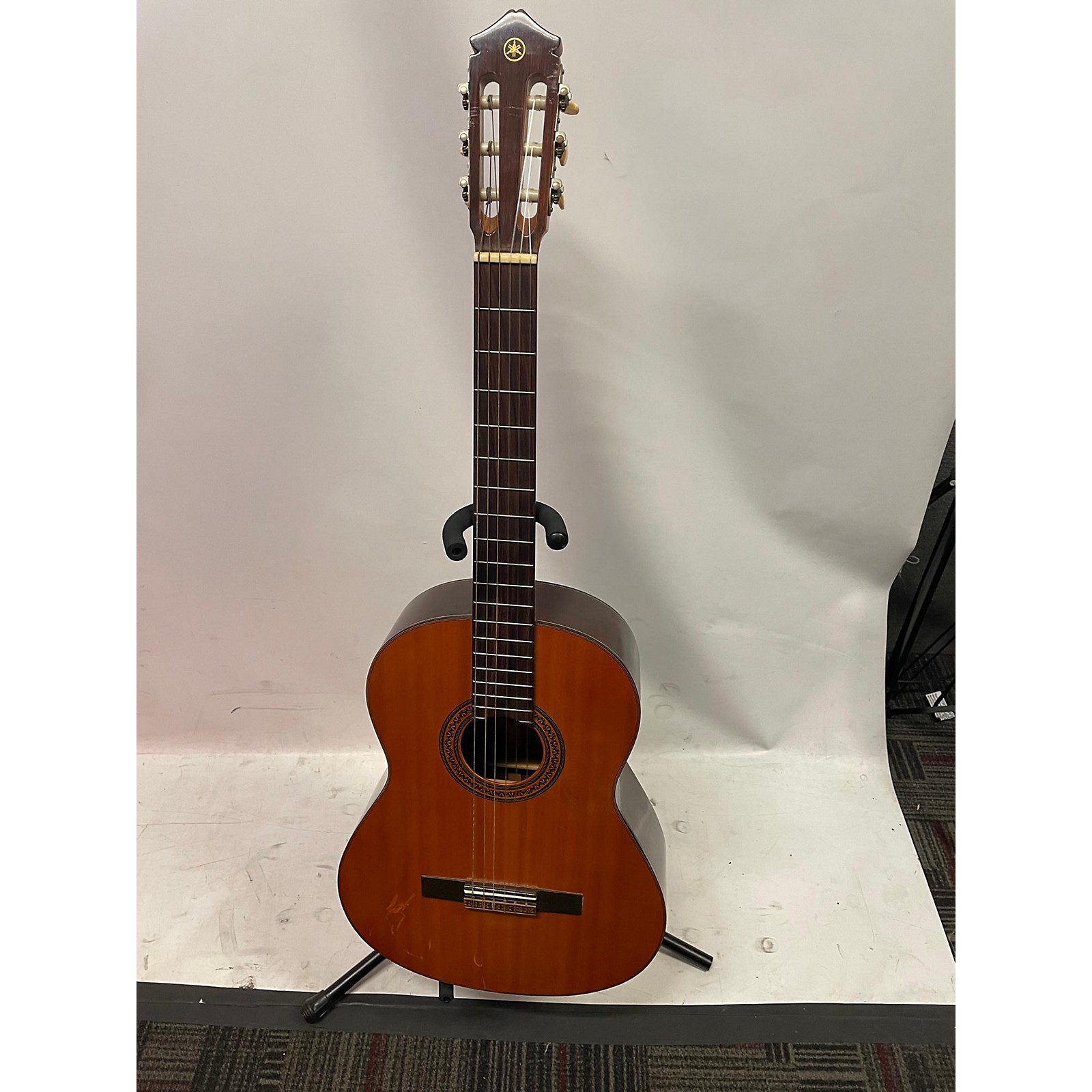 Yamaha g85a store classical guitar