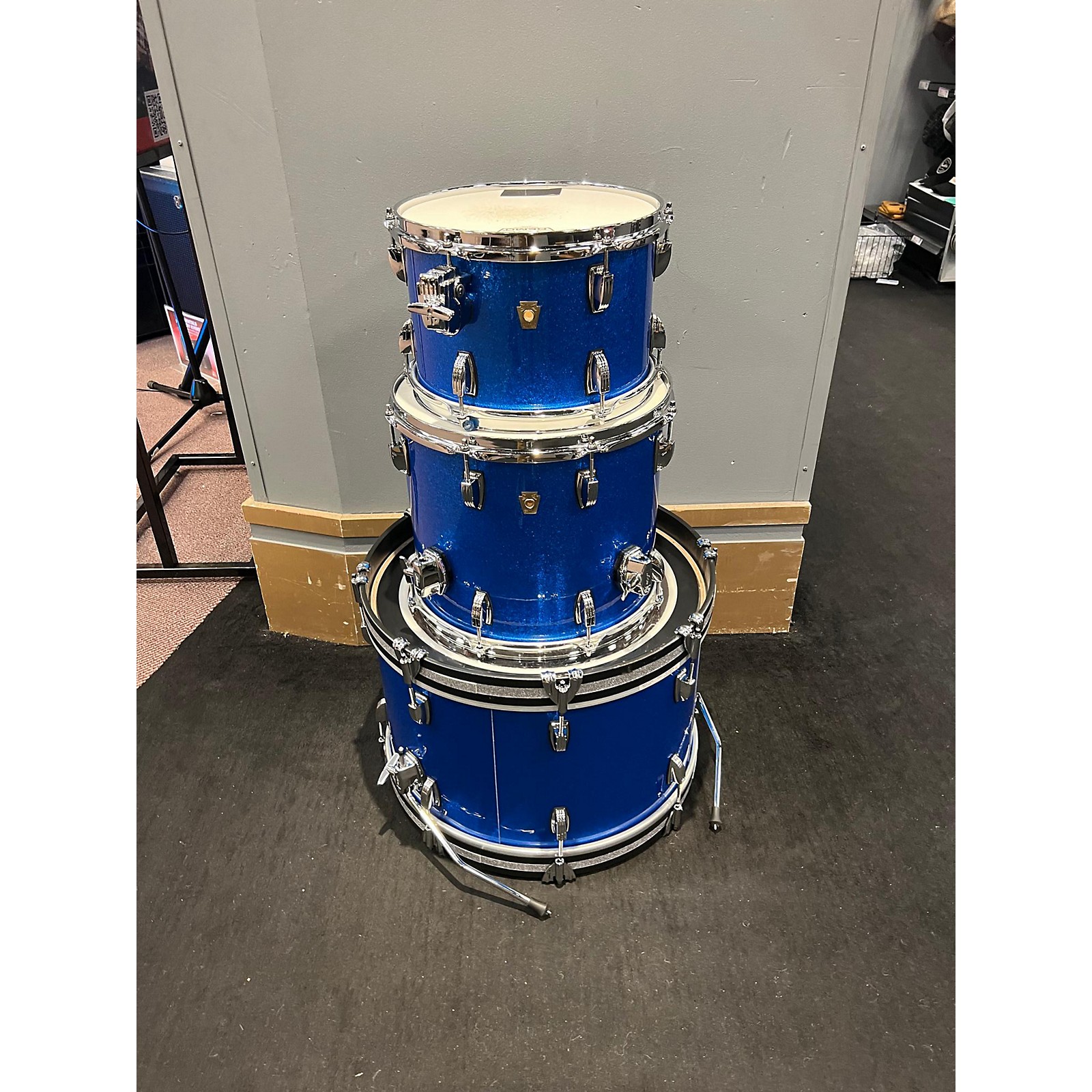 Б/у барабанная установка Ludwig Classic Maple, синяяБ/у барабанная установка Ludwig Classic Maple, синяя  