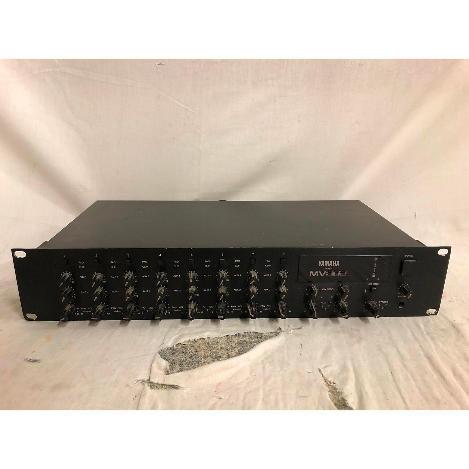 YAMAHA ミキサーMV802 Yamaha MV-802 8-Channel Line Mixer Rackmount