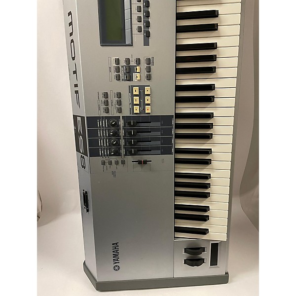 Used Yamaha Motif ES8 88 Key Keyboard Workstation