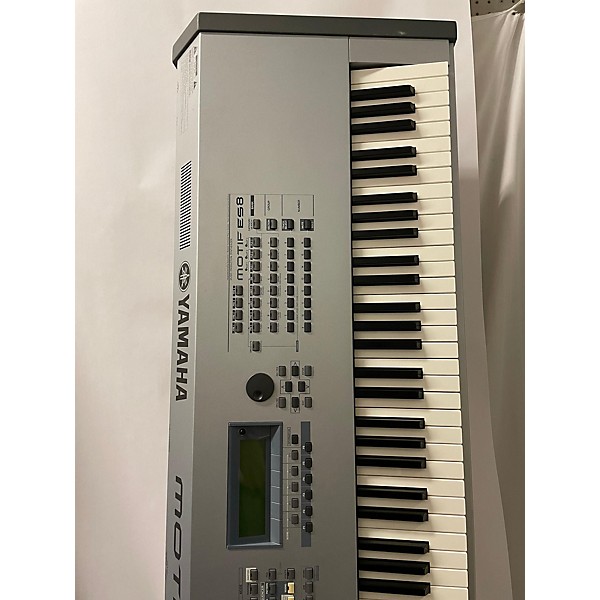 Used Yamaha Motif ES8 88 Key Keyboard Workstation