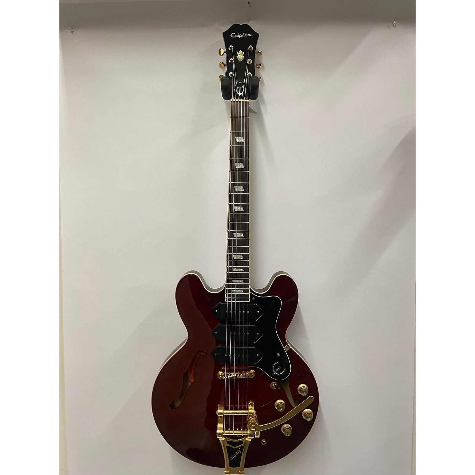 Used Epiphone Riviera P93 Hollow Body Electric Guitar Wine Red 