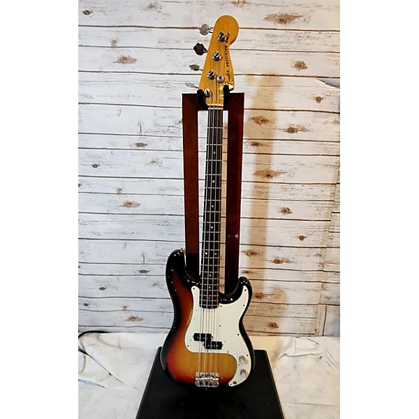 Vintage Fender 1978 Classic Series '70s Precision Bass Electric Bass Guitar