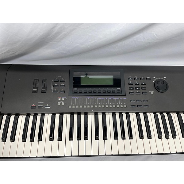 Used Yamaha W7 Keyboard Workstation