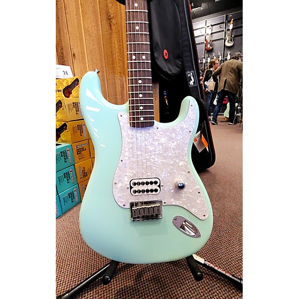 Used Fender Used Fender Tom Delonge Signature Stratocaster Seafoam Green Solid Body Electric Guitar