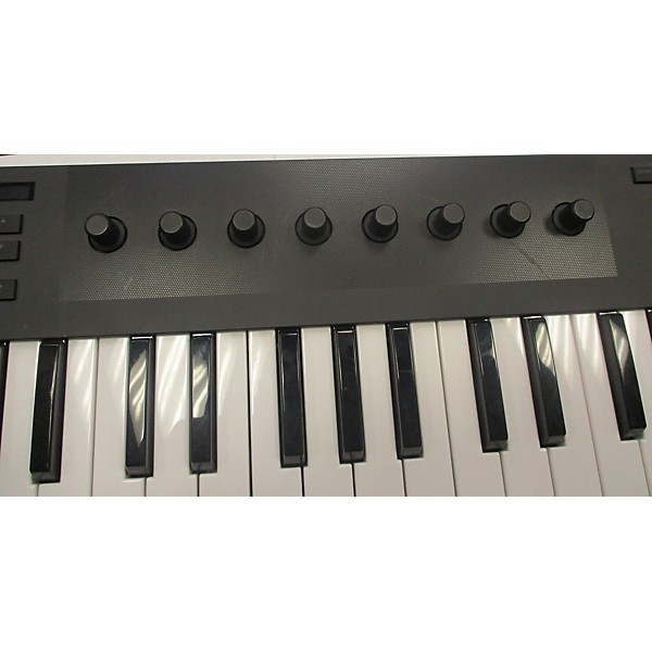 Used Native Instruments KONTROL M32 MIDI Controller