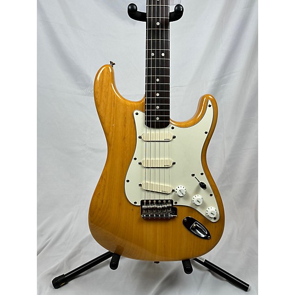 Used Fender 2010s 1970s American Vintage Stratocaster Solid Body Electric Guitar