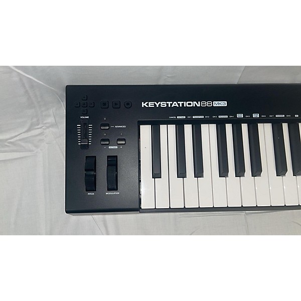 Used M-Audio Keystation 88 MK3 Keyboard Workstation