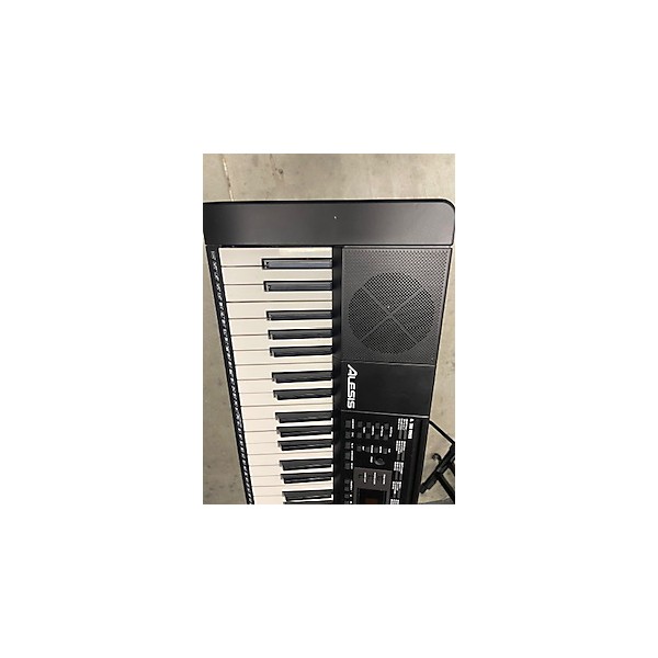 Used Alesis MELODY 61 Digital Piano