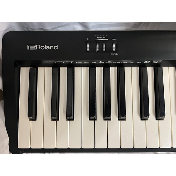 Used Roland FP10 Digital Piano