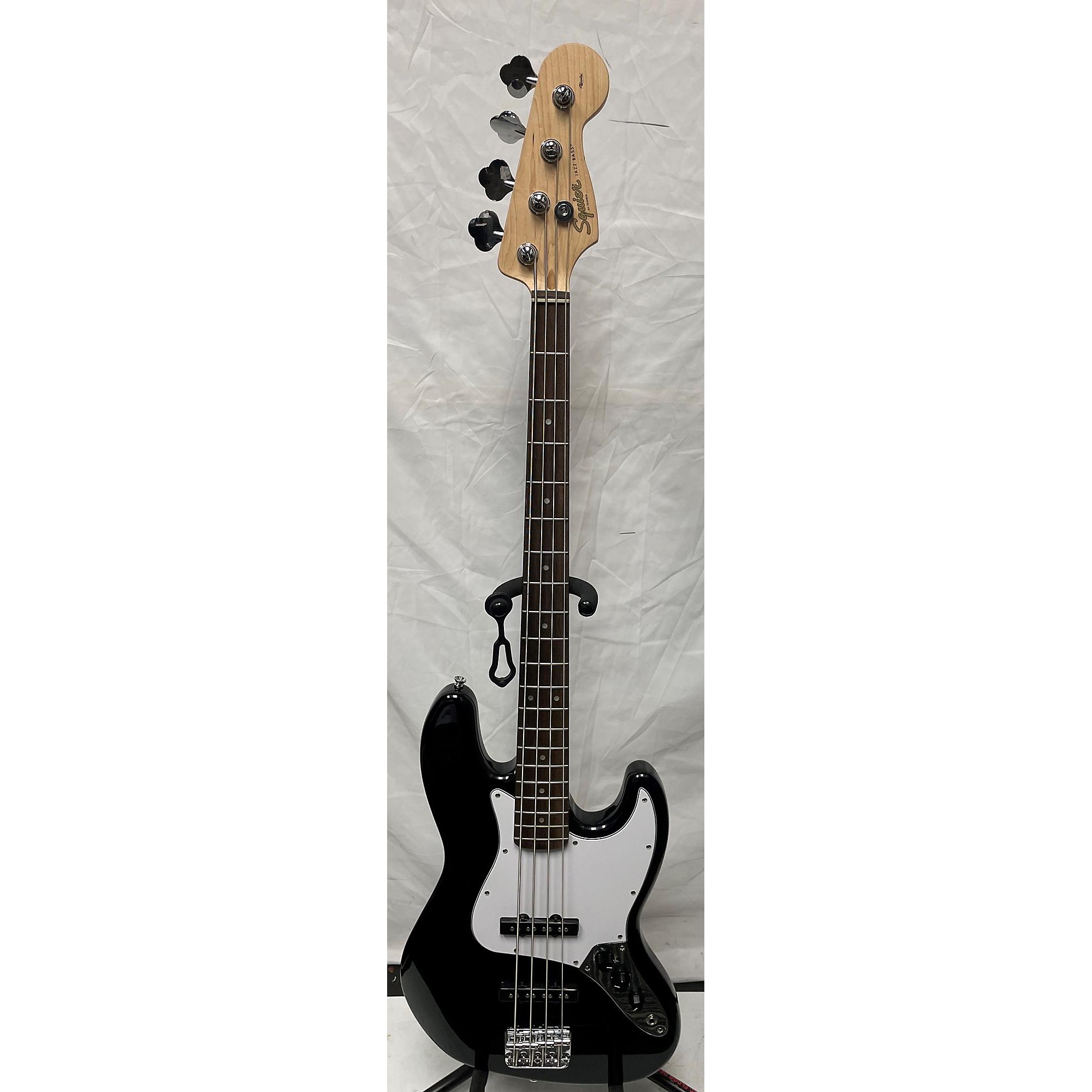 Used Squier Affinity Jazz Bass Electric Bass Guitar Black | Guitar 