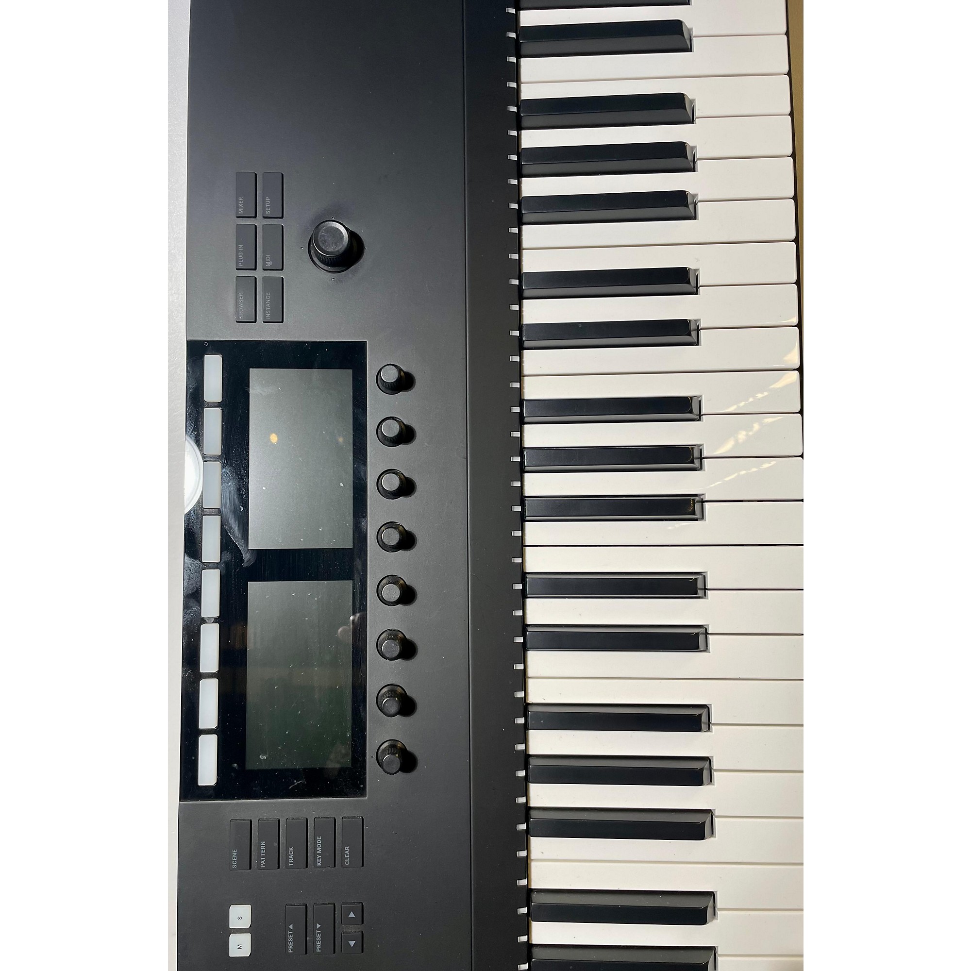 Amazon.com: Native Instruments Komplete Kontrol S88 Mk2 Keyboard : Musical  Instruments