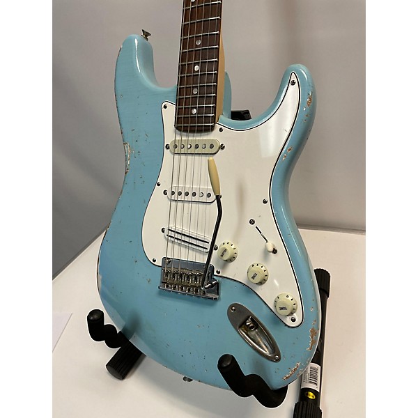 Used Fender Used Fender American Standard Deluxe Stratocaster Roadworn Light Blue Solid Body Electric Guitar