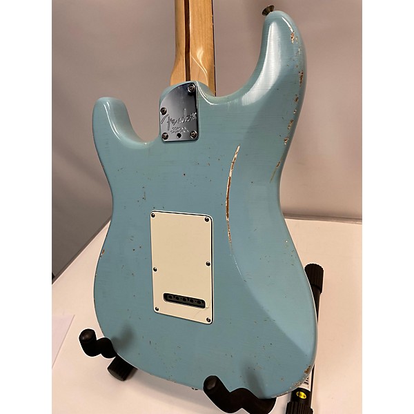 Used Fender Used Fender American Standard Deluxe Stratocaster Roadworn Light Blue Solid Body Electric Guitar