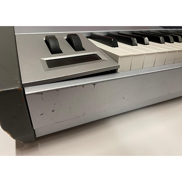 Used Yamaha Motif ES8 88 Key Keyboard Workstation