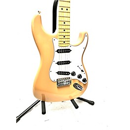 Used Fender Used Fender International Color Series Stratocaster Sahara Toupe Solid Body Electric Guitar