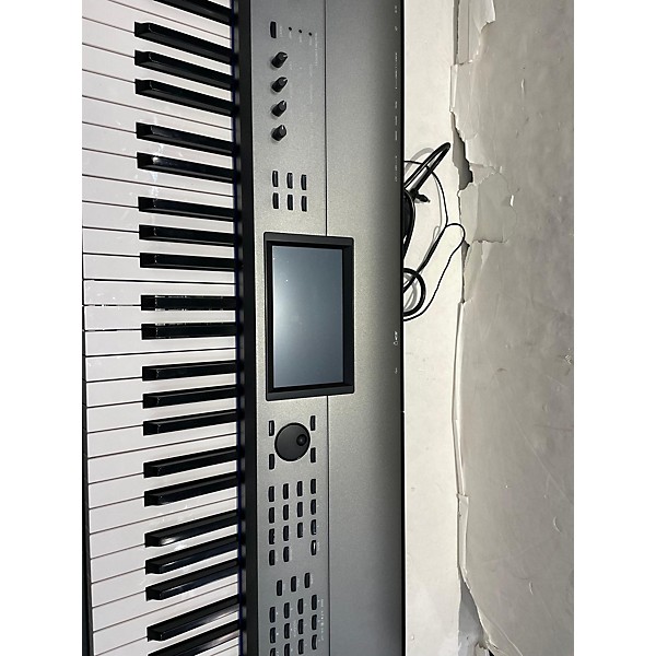 Used KORG Krome EX 88 Key Keyboard Workstation