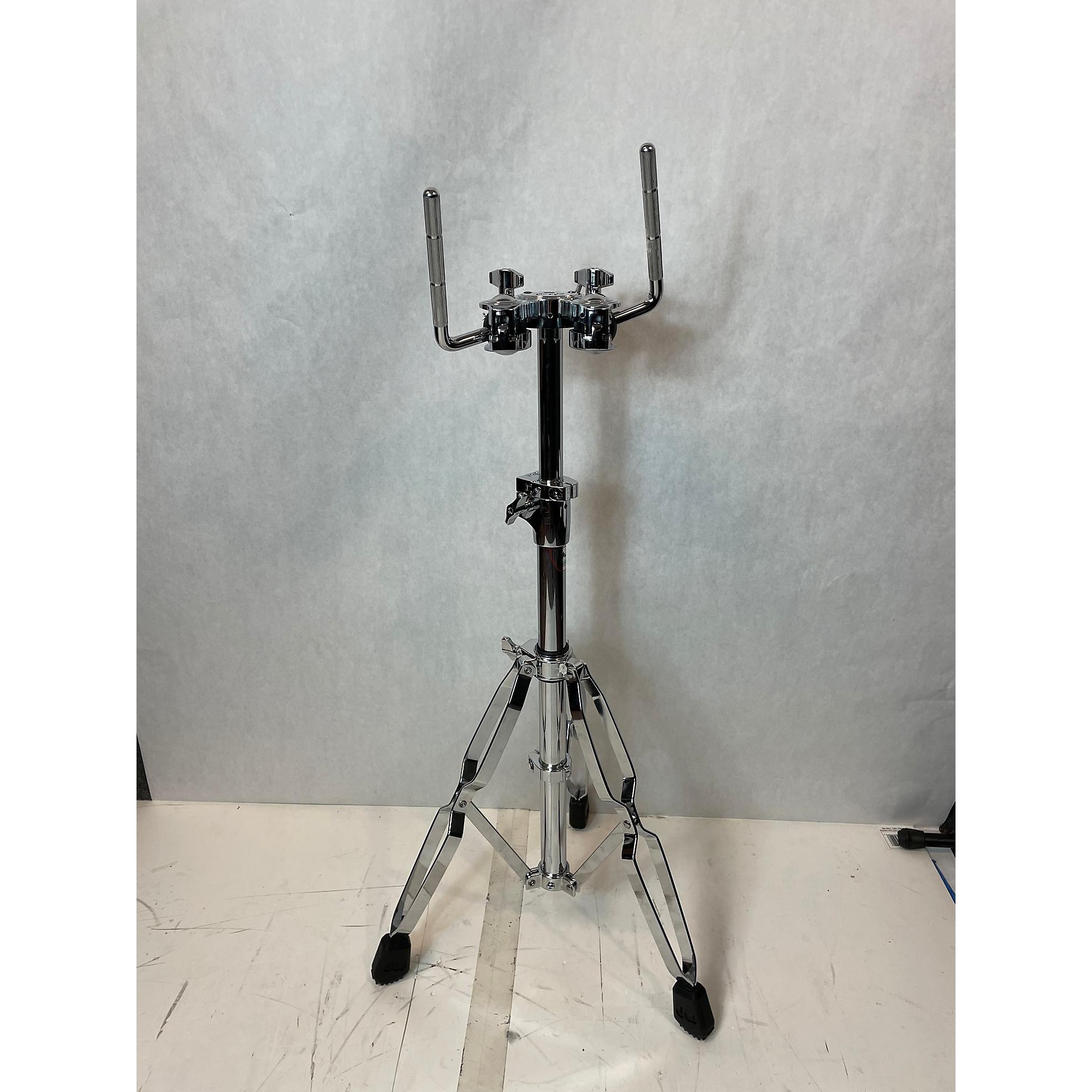 Used DW 9900 DOUBLE TOM STAND Percussion Stand | Guitar Center