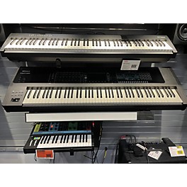 Used Roland Used Roland Fantom 8 Keyboard Workstation