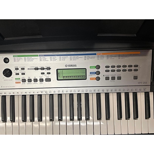 Used Yamaha YPT255 Keyboard Workstation