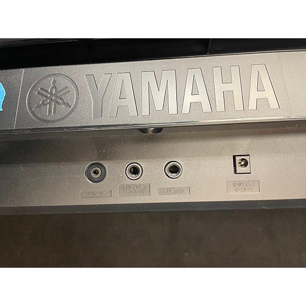 Used Yamaha YPT255 Keyboard Workstation