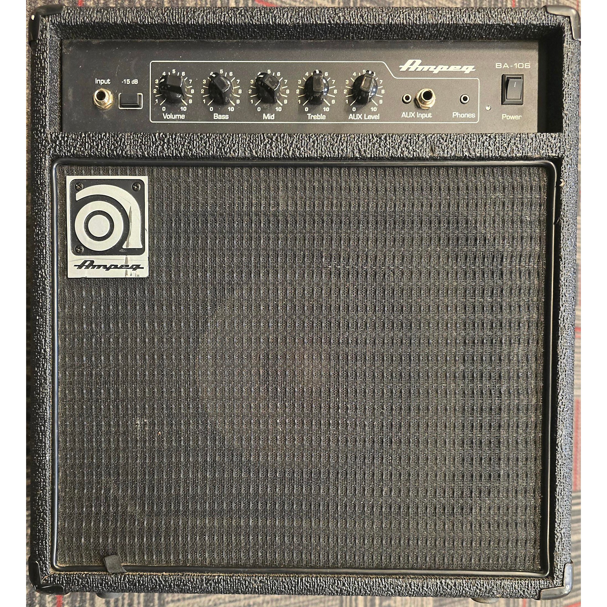 Used Ampeg BA108 25W 1X8 Bass Combo Amp | Guitar Center