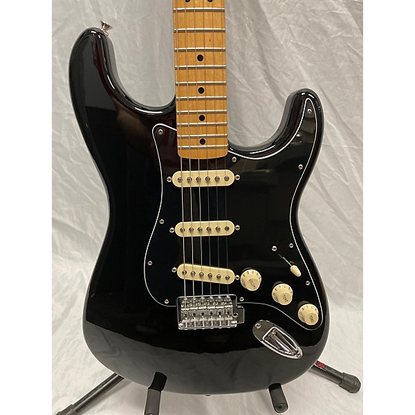 Used Fender 2018 Standard Stratocaster Solid Body Electric Guitar