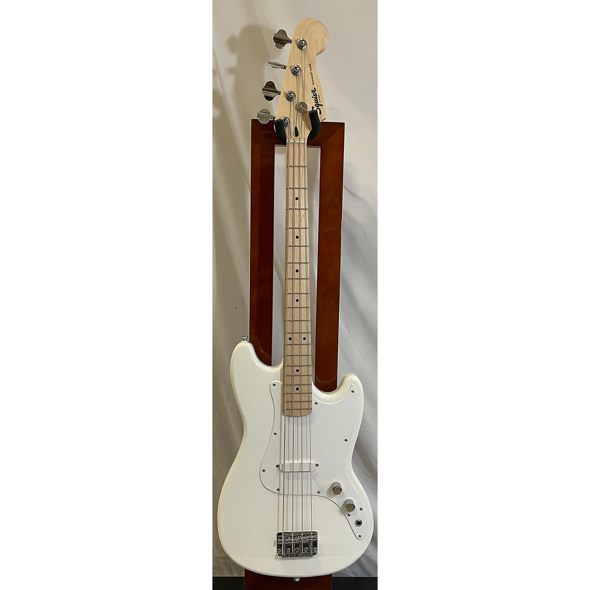 Used Squier Bronco Electric Bass Guitar Arctic White | Guitar Center