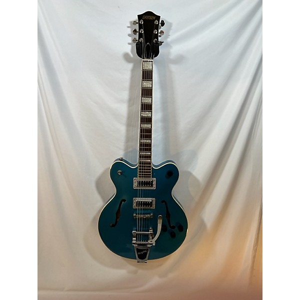 Used Gretsch Guitars Used Gretsch Guitars G2622T Streamliner Center Block Blue Hollow Body Electric Guitar