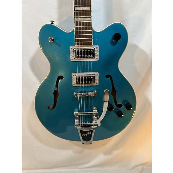 Used Gretsch Guitars Used Gretsch Guitars G2622T Streamliner Center Block Blue Hollow Body Electric Guitar