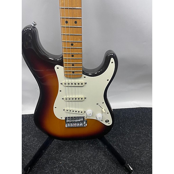 Vintage Fender Vintage 1983 Fender Standard 2 Knob Stratocaster Sunburst Solid Body Electric Guitar