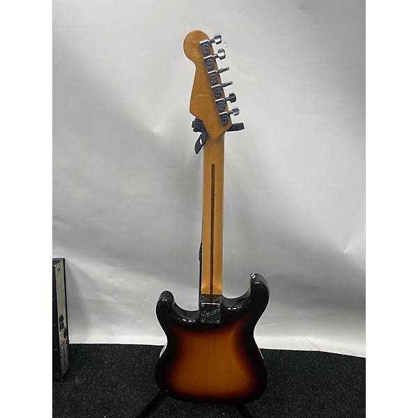 Vintage Fender Vintage 1983 Fender Standard 2 Knob Stratocaster Sunburst Solid Body Electric Guitar