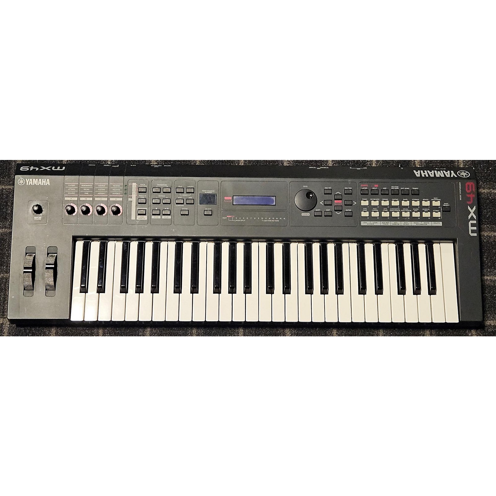 Used Yamaha MX49 49 Key Keyboard Workstation | Guitar Center