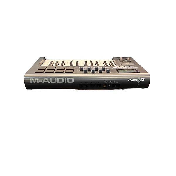 Used M-Audio Axiom 25 Key MIDI Controller