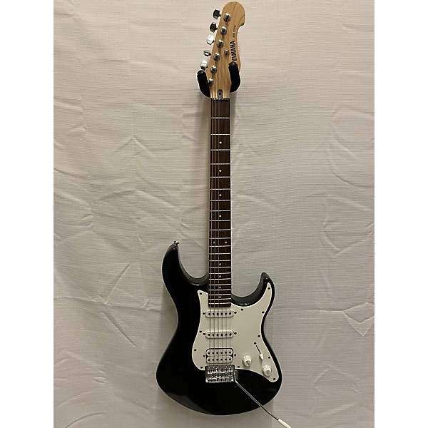 Used Yamaha EG112C Solid Body Electric Guitar Black Guitar Center