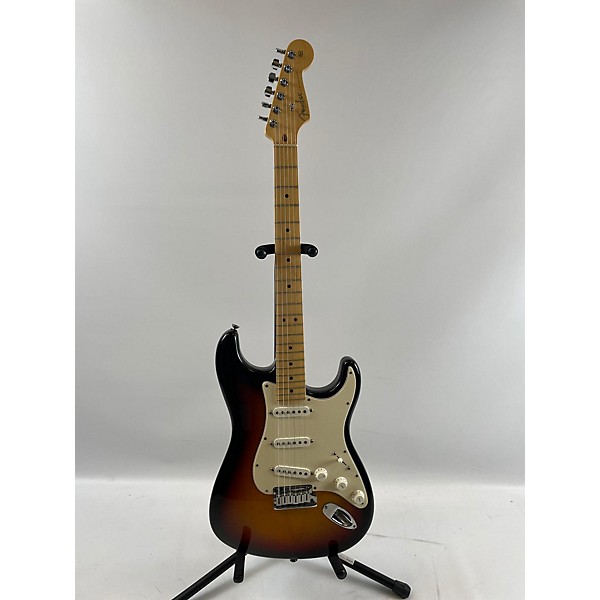 Used Fender Used Fender American Standard Stratocaster 2 Tone Sunburst Solid Body Electric Guitar