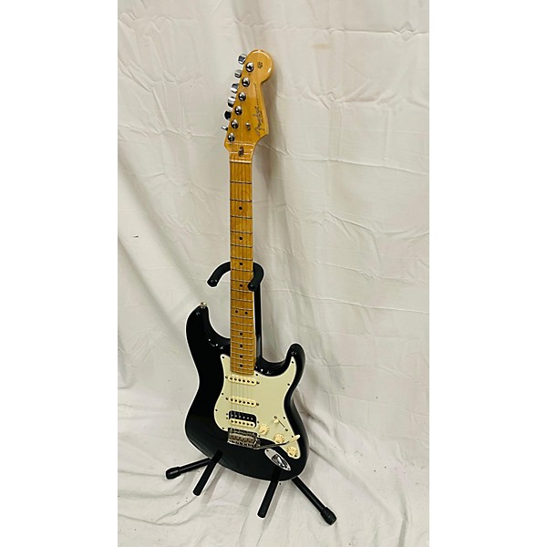 Used Fender Used Fender American Professional Standard Stratocaster HSS Black Solid Body Electric Guitar