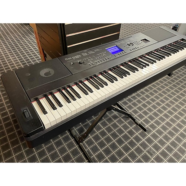 Used Yamaha DGX660 Portable Keyboard