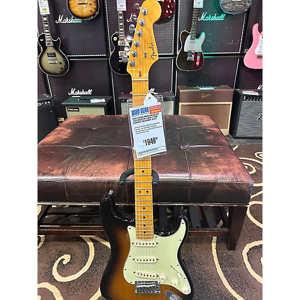 Used Fender Used Fender American Deluxe Stratocaster V Neck 2 Tone Sunburst Solid Body Electric Guitar