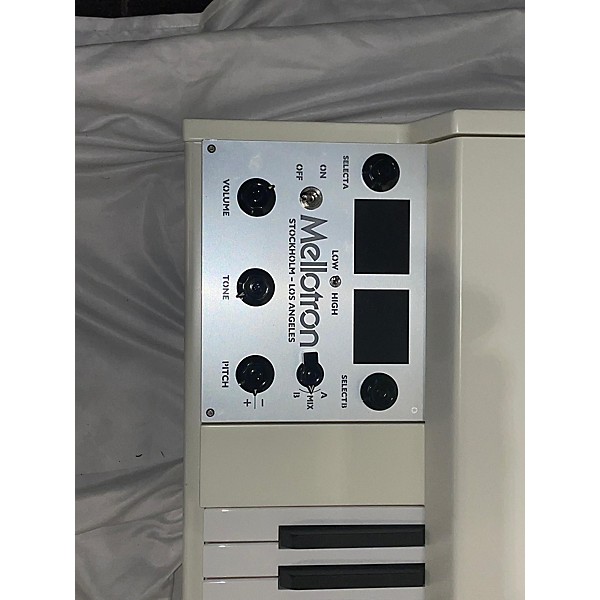 Used Mellotron M4000D Synthesizer