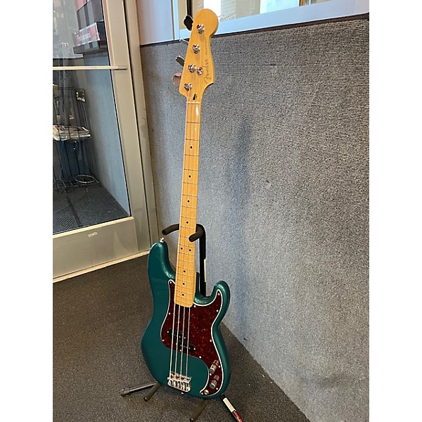 Used Fender Used Fender Player Precision Bass Ocean Turquoise Electric Bass Guitar