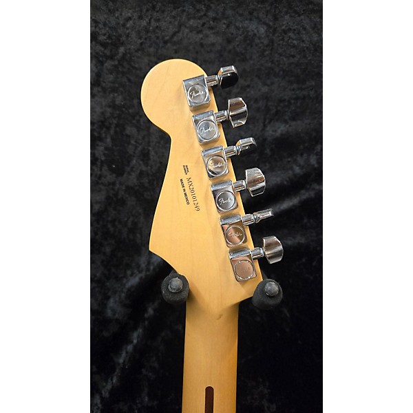 Used Fender Used Fender Limited Edition Standard Player HSS Inca Silver Solid Body Electric Guitar