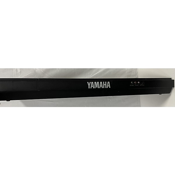 Used Yamaha PSR32 Portable Keyboard