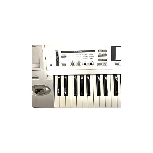Used KORG Triton Le 61 Key Keyboard Workstation