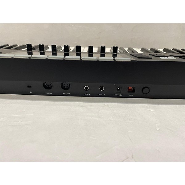 Used Used Native Instruments Komplete Kontrol S61 MK2 MIDI Controller