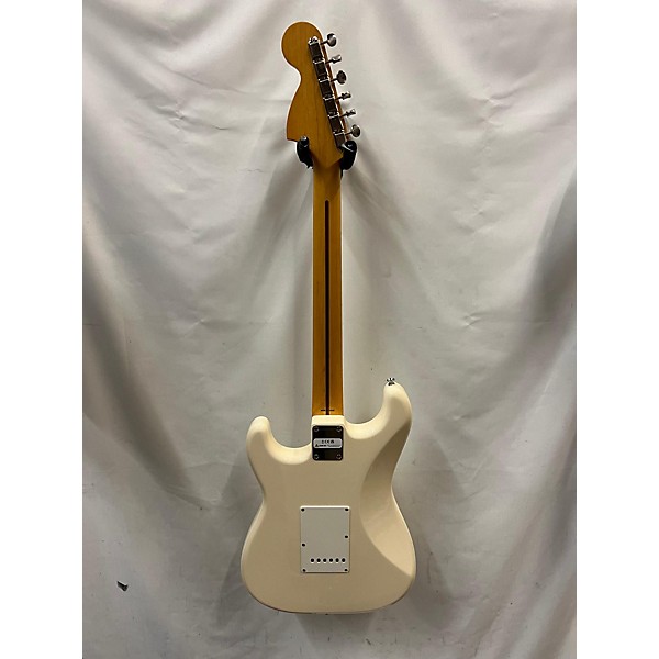 Used Fender JV Modified '60s Stratocaster Maple Fingerboard Electric Guitar Olympic White Solid Body Electric Guitar