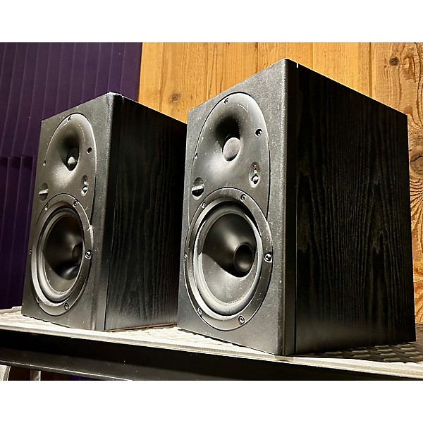 Used Mackie HR624 Pair Powered Monitor