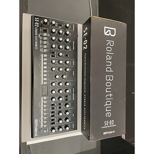 Used Roland SE-02 Synthesizer