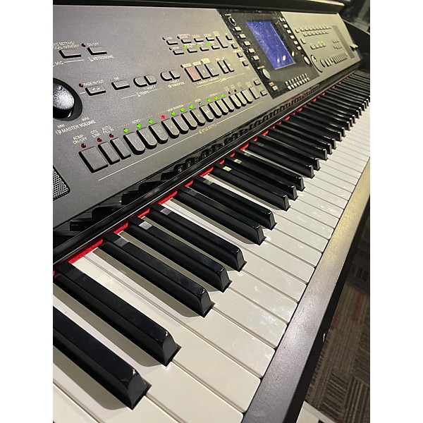 Used Yamaha Clavinova CVP-303 Digital Piano